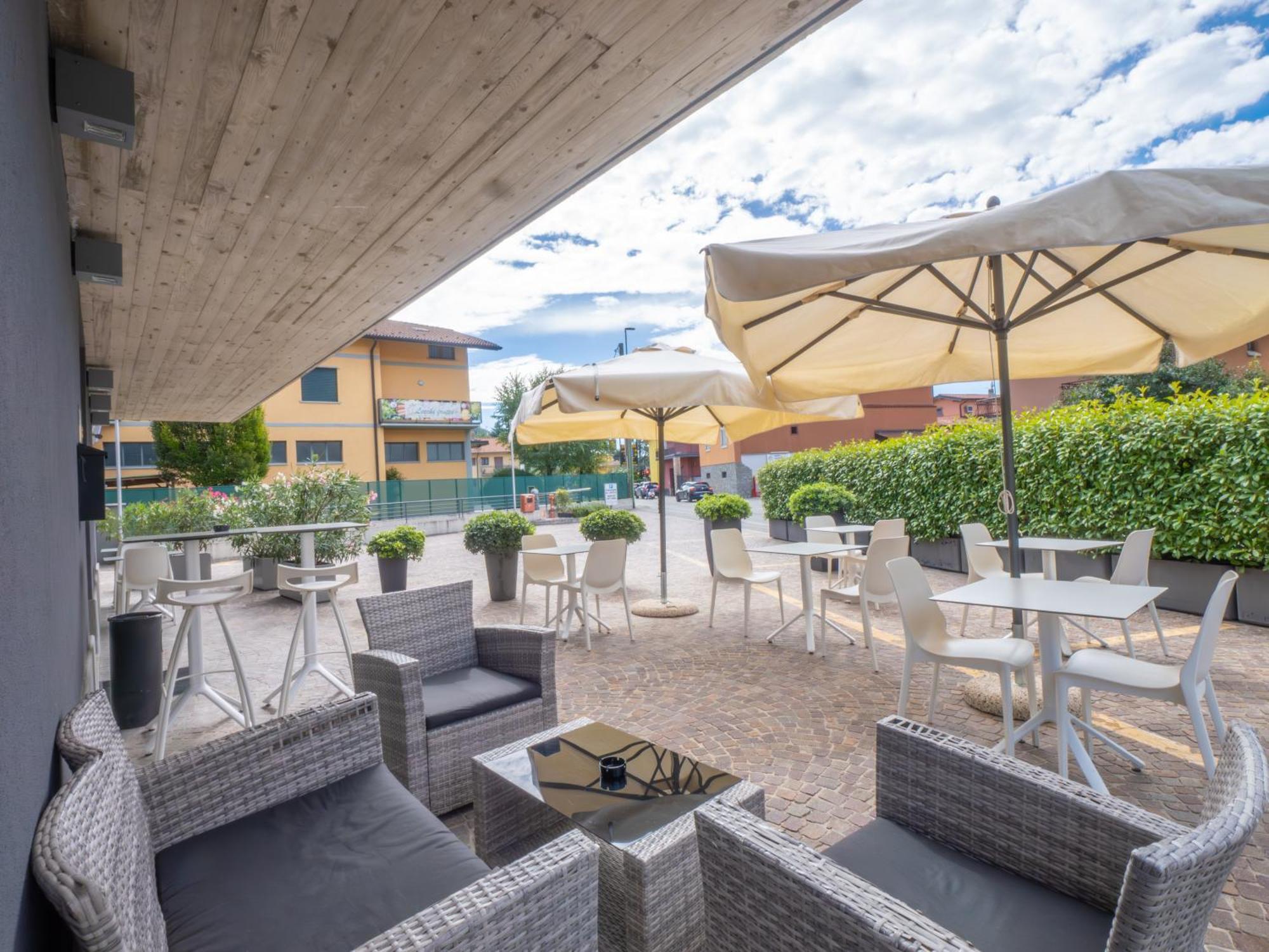 San Valentino Hotel Villa di Serio Exterior photo